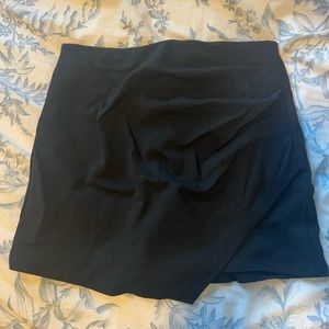 black windsor skort